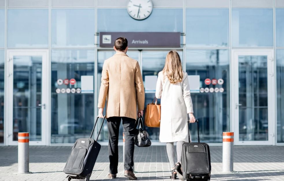 ¿Y si el secreto para evitar discusiones en vacaciones comenzara… en el aeropuerto? ¿Y si el secreto para evitar discusiones en vacaciones comenzara… en el aeropuerto?
